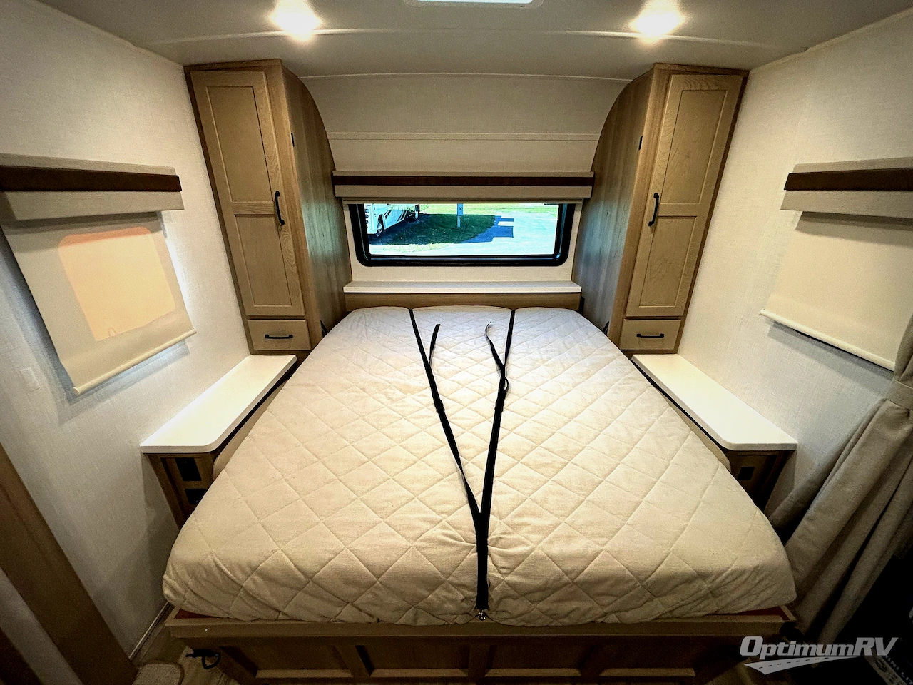 2024 Forest River Rockwood Mini Lite 2109S Photo 8