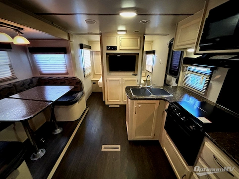2019 Winnebago Towables Minnie 2455BHS RV Photo 2