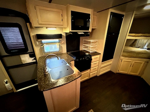 2019 Winnebago Towables Minnie 2455BHS RV Photo 3