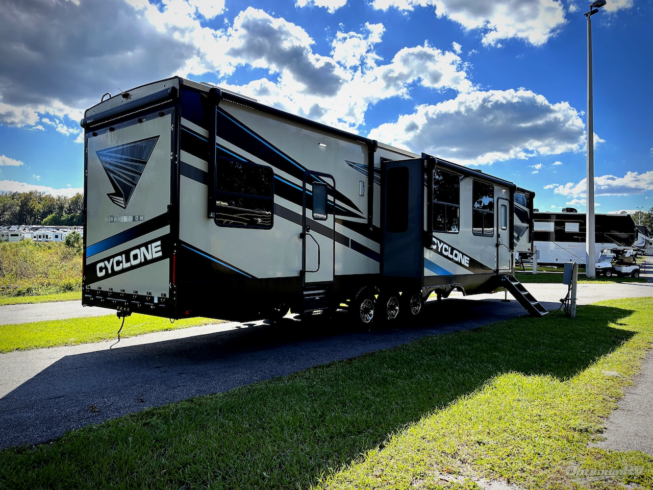 2023 Heartland Cyclone 4014C Photo 2