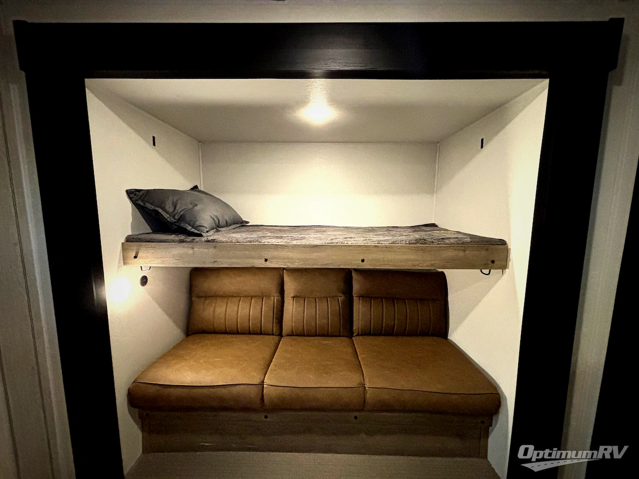 2025 Palomino Puma 31QBBH Photo 12