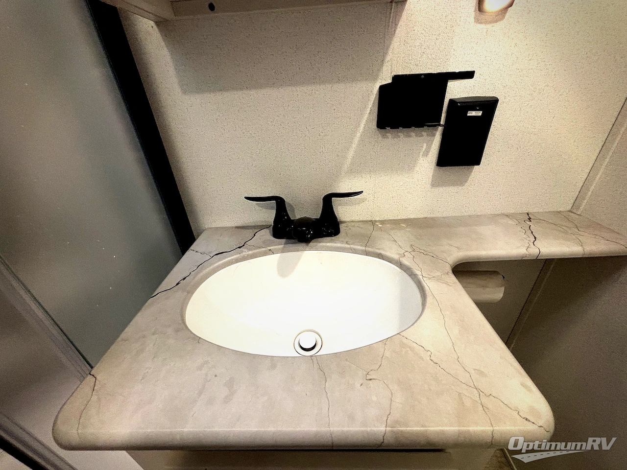 2025 Palomino Puma 31QBBH Photo 15