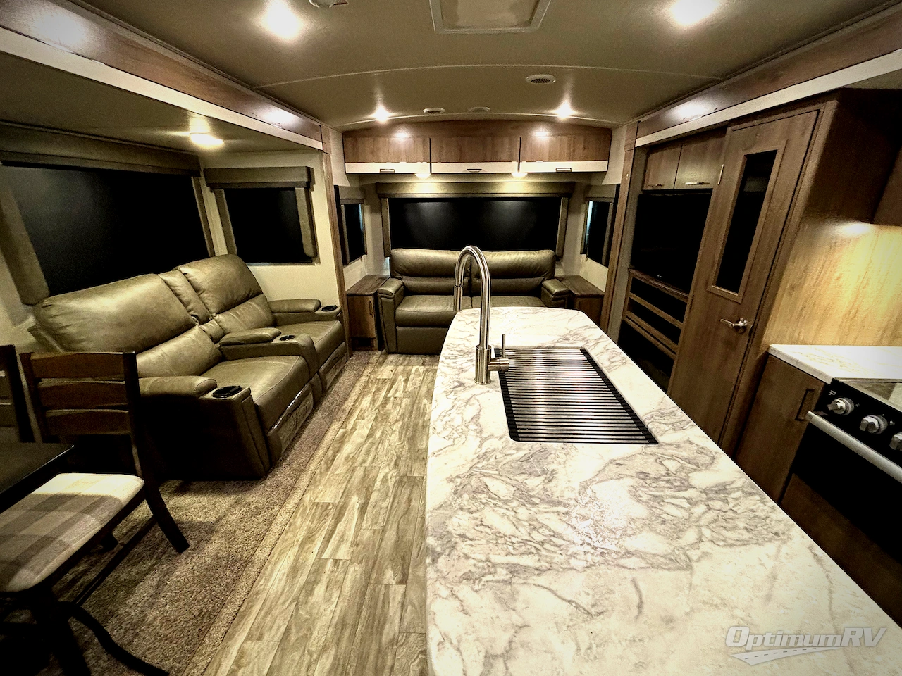 2022 Grand Design Imagine 2970RL Photo 4