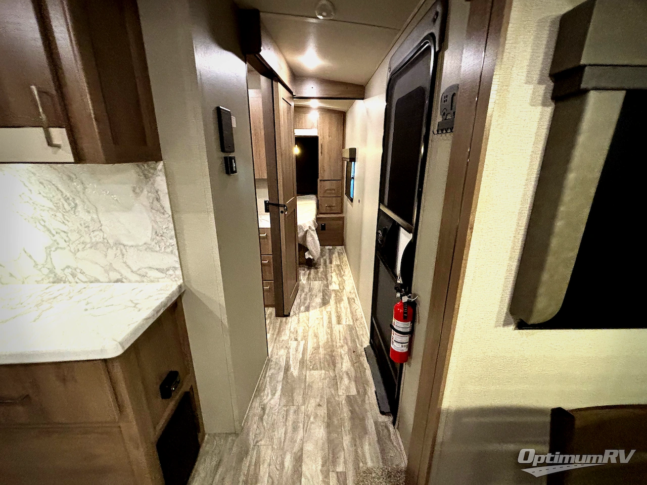 2022 Grand Design Imagine 2970RL Photo 7