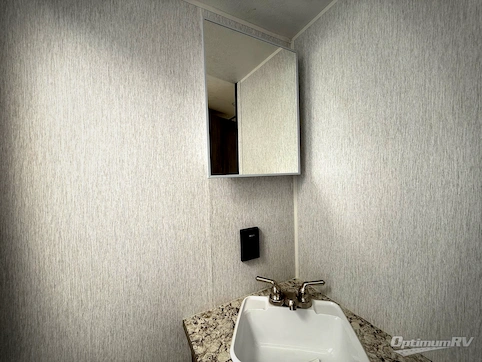 2026 Sunset Park Sun Lite LTD 21DB RV Photo 4