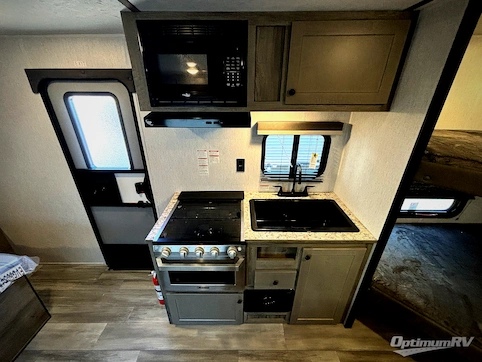 2026 Sunset Park Sun Lite LTD 21DB RV Photo 3