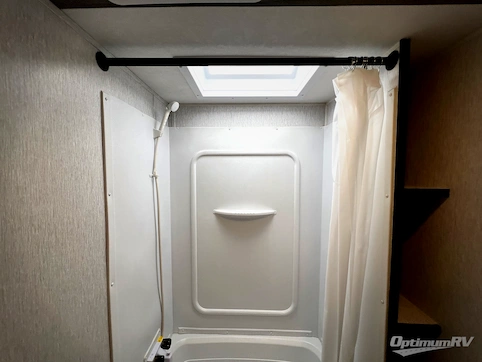 2026 Sunset Park Sun Lite LTD 21DB RV Photo 4