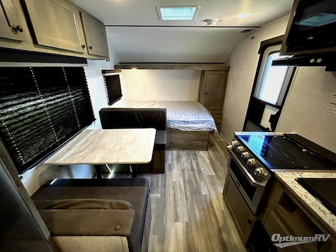 2026 Sunset Park Sun Lite LTD 21DB RV Photo 2