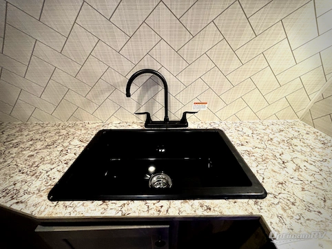 2026 Sunset Park Sun Lite 21TH RV Photo 3