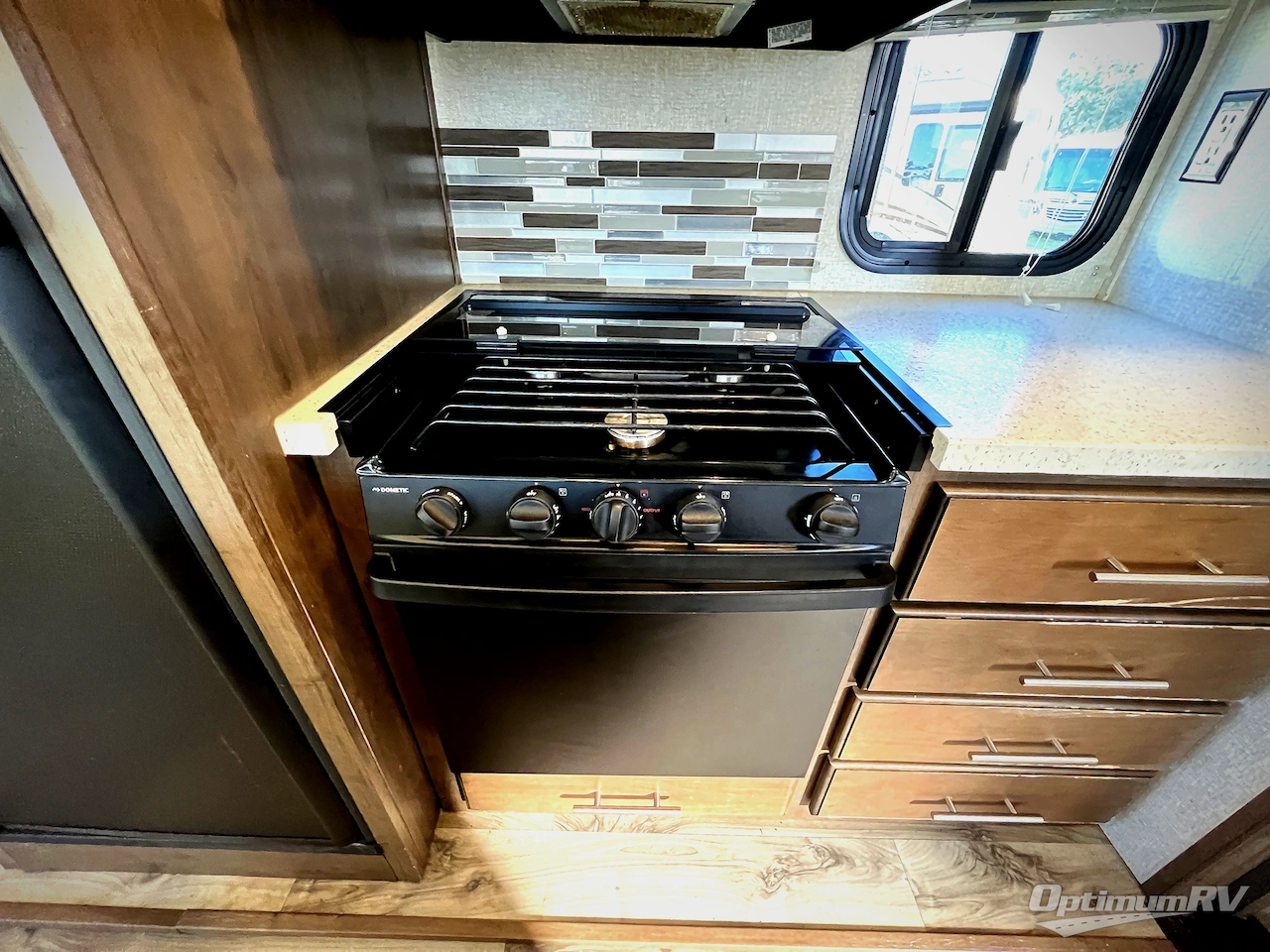 2018 Keystone Cougar Half-Ton Series 32RLI Photo 13