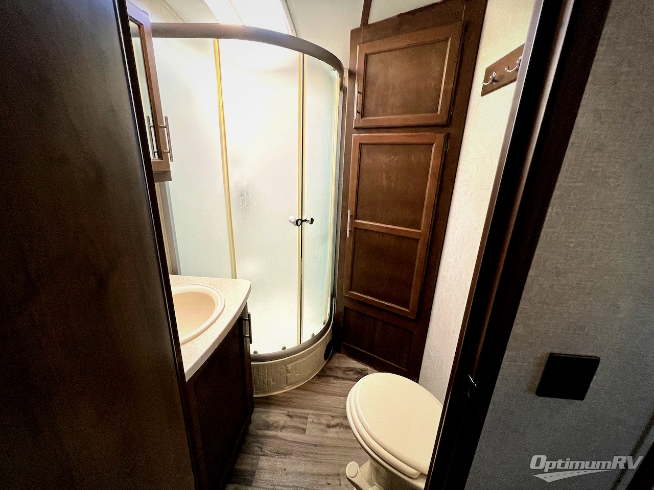 2018 Keystone Cougar Half-Ton Series 32RLI Photo 19