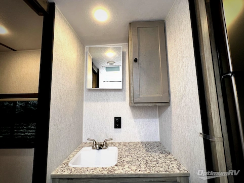 2026 Sunset Park Sun Lite 27WQB RV Photo 3