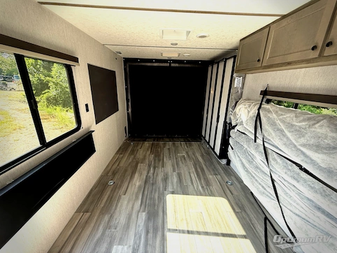 2026 Sunset Park Sun Lite 27WQB RV Photo 2