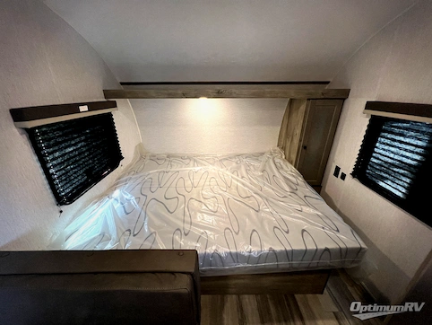 2026 Sunset Park Sun Lite LTD 19BH RV Photo 2