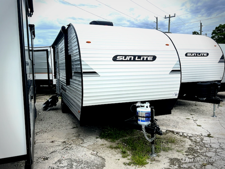 2026 Sunset Park Sun Lite LTD 19BH RV Photo 1