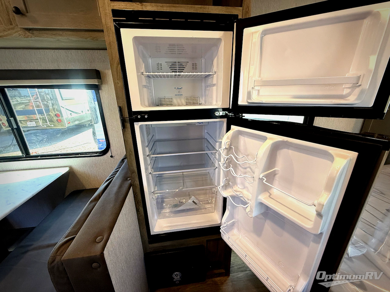 2026 Sunset Park Sun Lite LTD 19RB Photo 12