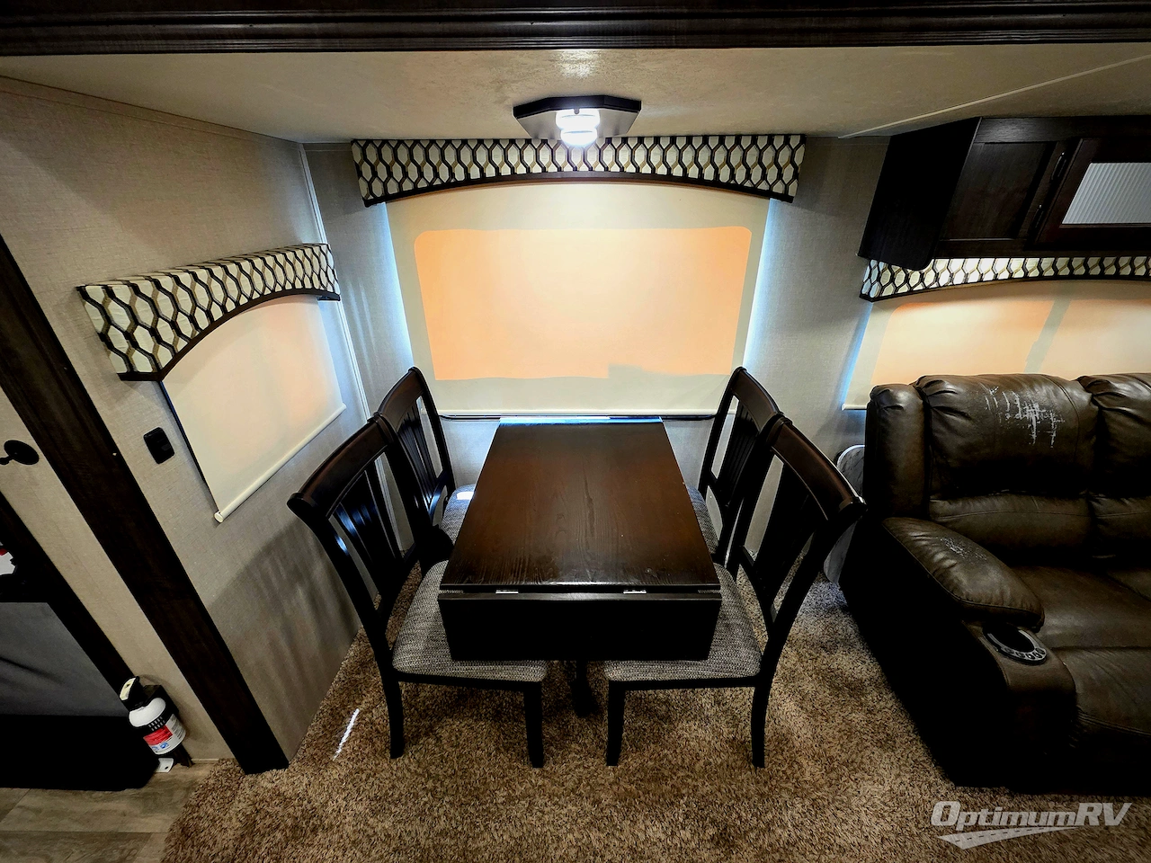 2020 Shasta Phoenix Lite 30RLS Photo 6