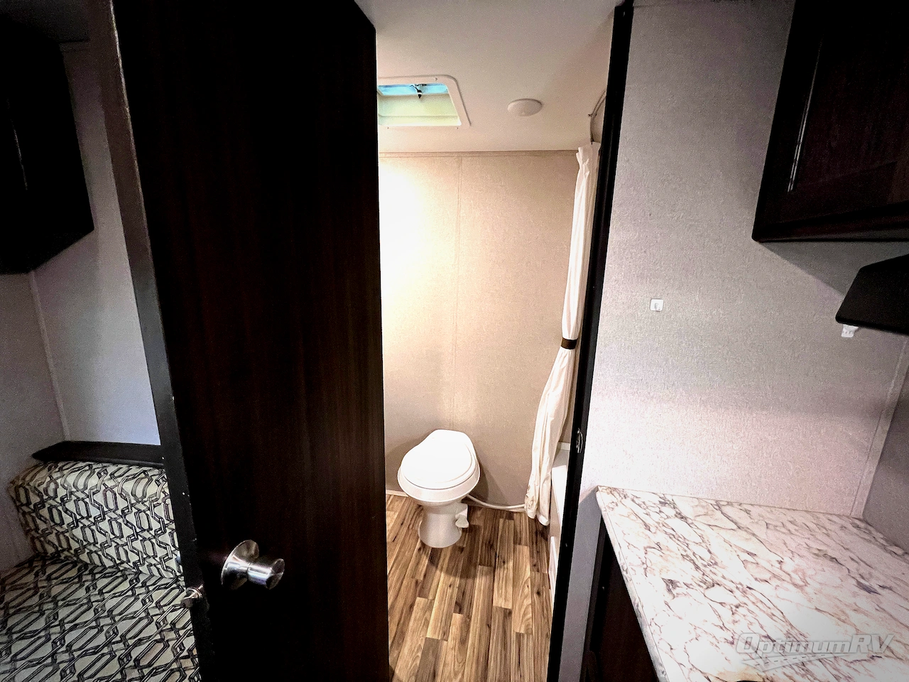2019 Keystone Springdale Mini 1700FQ Photo 16