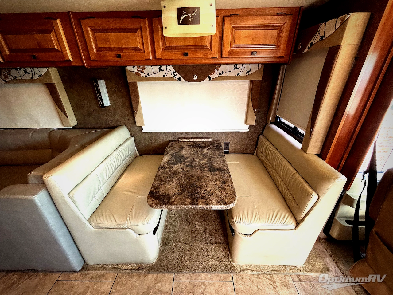 2013 Tiffin Allegro 36 LA Photo 9