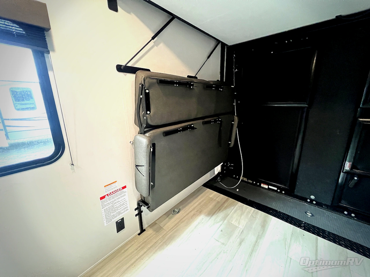 2025 Grand Design Momentum MAV 27MAV Photo 7