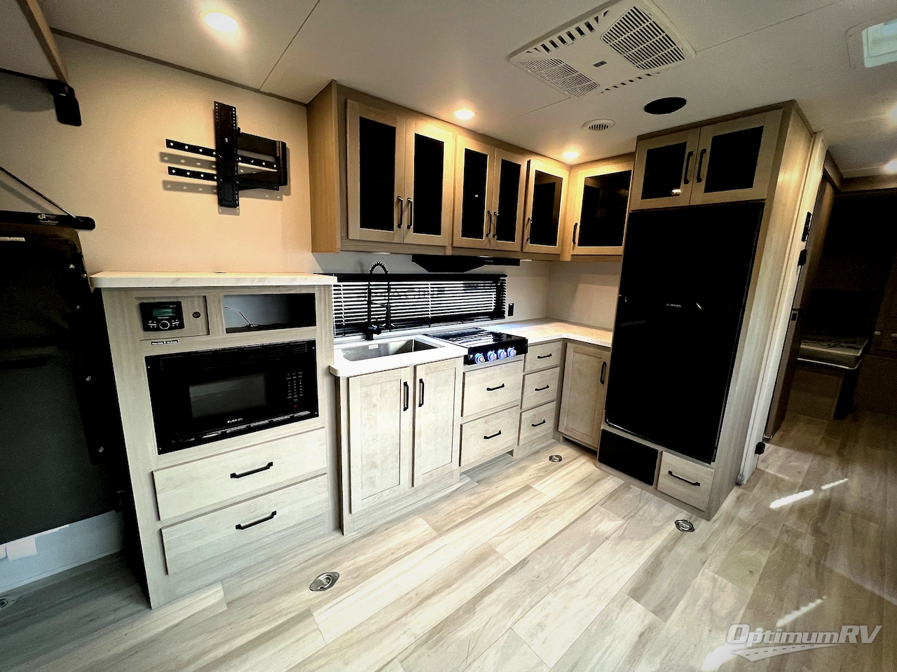 2025 Grand Design Momentum MAV 27MAV Photo 10