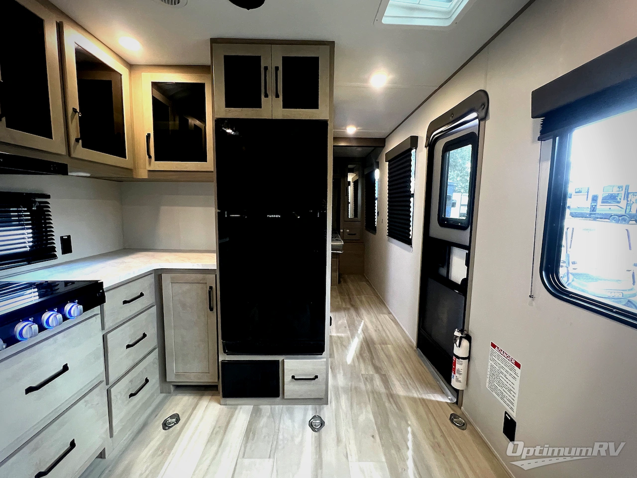 2025 Grand Design Momentum MAV 27MAV Photo 14