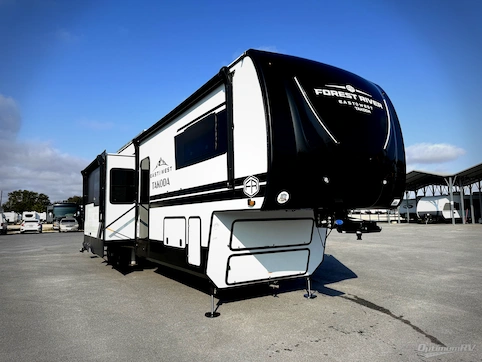 New 2025 East To West Takoda 399TH Featured Photo