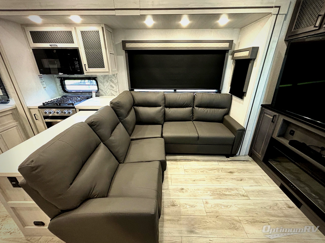 2025 East To West Takoda 399TH Photo 17