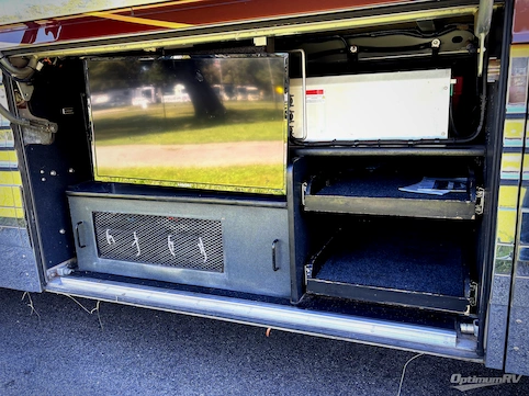 2001 Country Coach Prevost ROYAL RV Photo 4