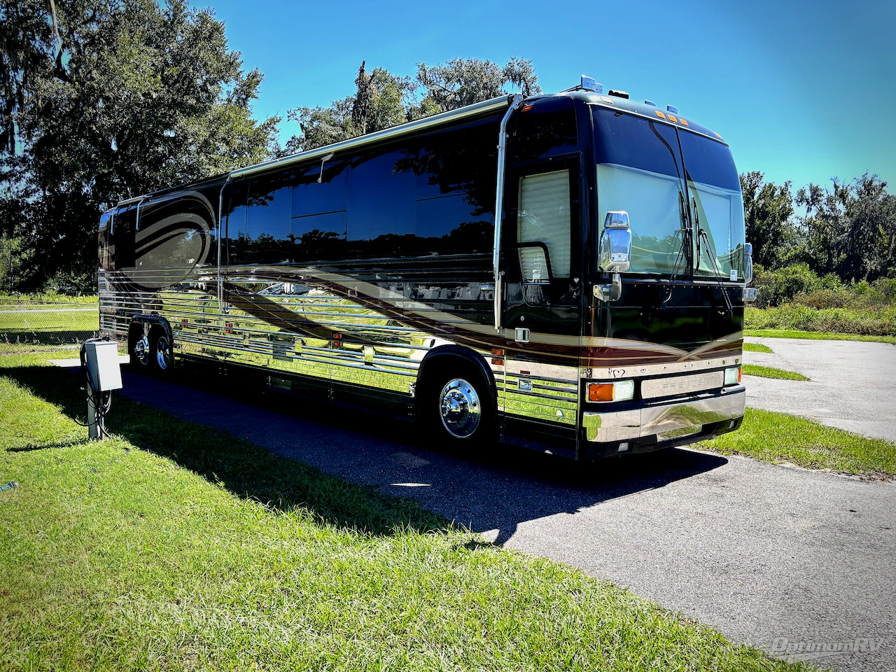 2001 Country Coach Prevost ROYAL Photo 1