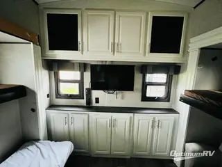 2019 Jayco North Point 375BHFS RV Photo 4