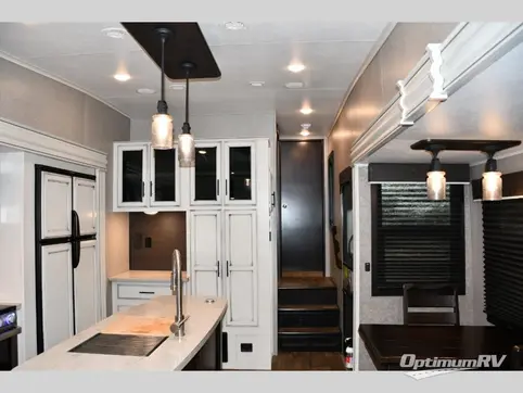 2019 Jayco Eagle 321RSTS RV Photo 2