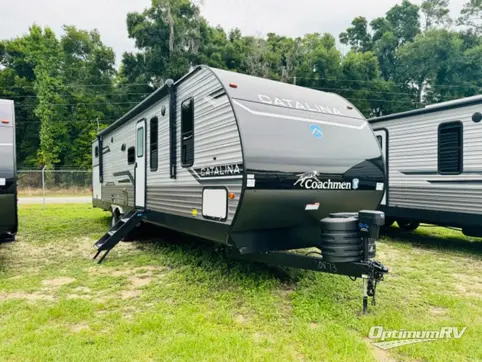 New 2024 Coachmen Catalina Legacy Edition 343BHTS Featured Photo