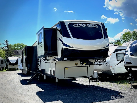 Used 2020 CrossRoads Cameo CE3801RK Featured Photo