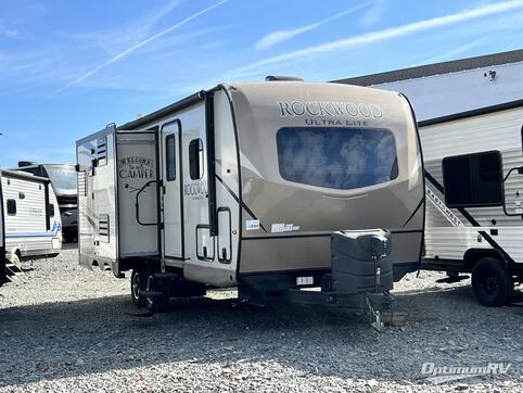 Used 2018 Forest River Rockwood Ultra Lite 2304DS Featured Photo