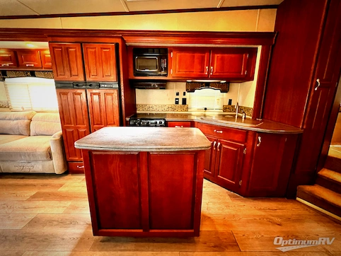2009 Carriage Cameo 37RES RV Photo 3