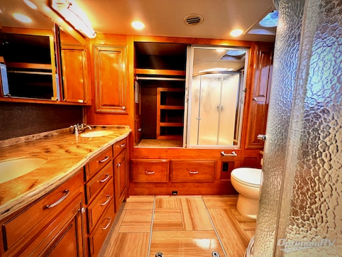 2016 Thor Tuscany 45AT RV Photo 4