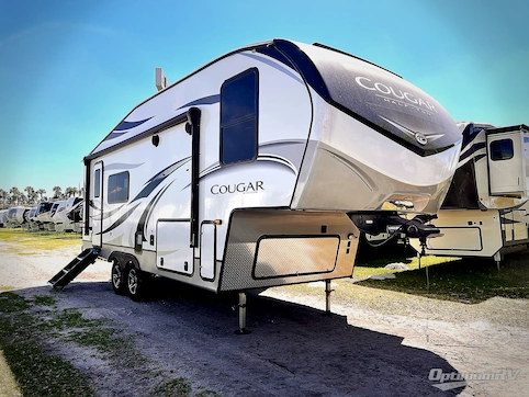 Used 2021 Keystone Cougar Half-Ton 23MLS Featured Photo