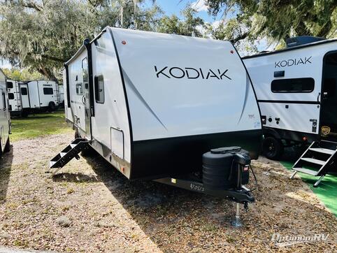 New 2025 Dutchmen Kodiak Ultra-Lite 270BHSL Featured Photo