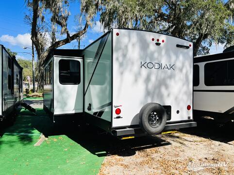 2025 Dutchmen Kodiak Ultra-Lite 270BHSL RV Photo 2
