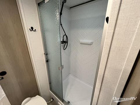 2025 Dutchmen Kodiak Ultimate 2900FKSP RV Photo 4