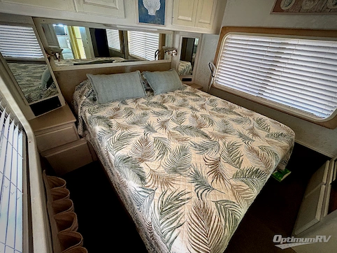 1999 Country Coach Affinity 40 RV Floorplan Photo