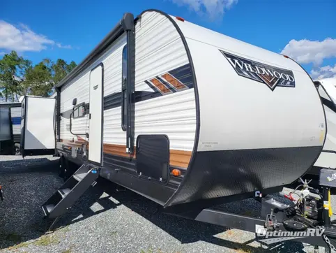 Used 2023 Forest River Wildwood 31KQBTS Featured Photo