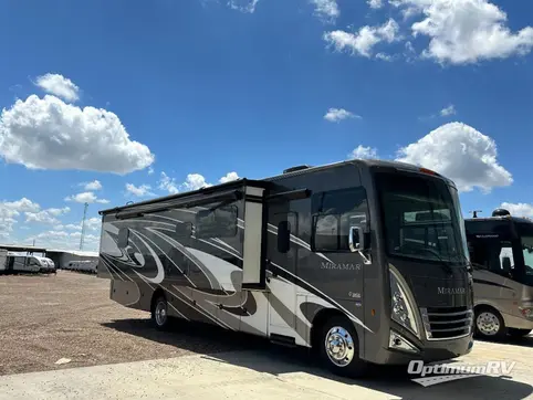 Used 2022 Thor Miramar 35.2 Featured Photo