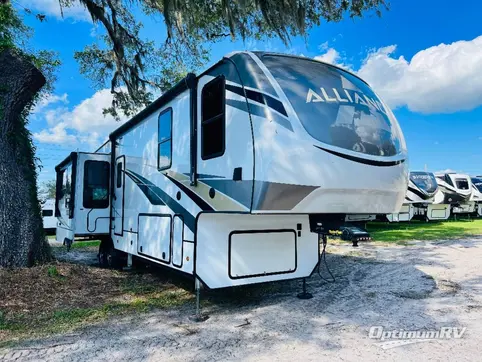 Used 2021 Alliance Paradigm 340RL Featured Photo