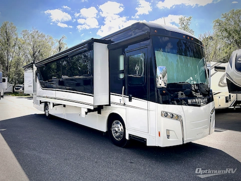 Used 2018 Winnebago Horizon 40A Featured Photo