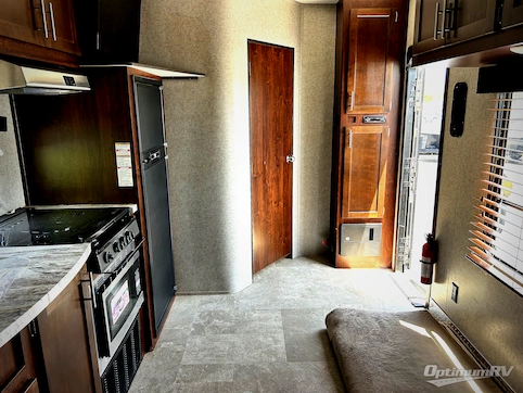 2018 Forest River Vengeance Rogue 25V RV Photo 2