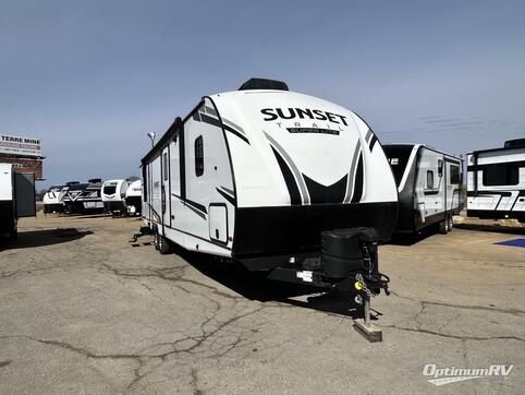 Used 2022 CrossRoads Sunset Trail SS331BH Featured Photo