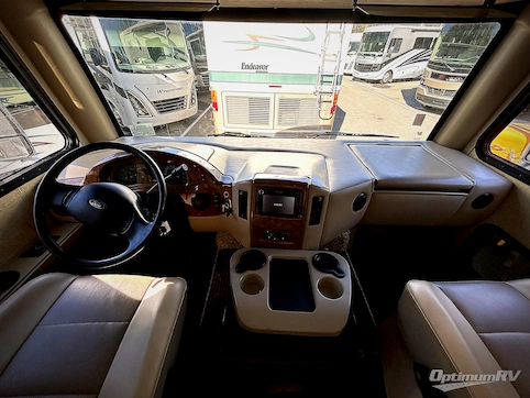 2014 Thor ACE 30 1 RV Photo 2