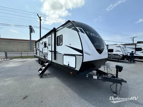 Used 2022 Cruiser Twilight Signature TWS 3300 Featured Photo